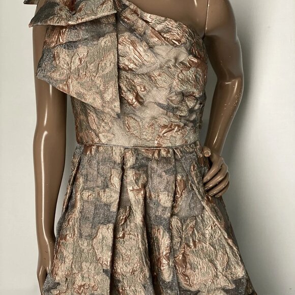 Donna Karan Women’s One-Shoulder Bow Maxi Ball Gown Size 2 Ash Brown Floral - Picture 9 of 10